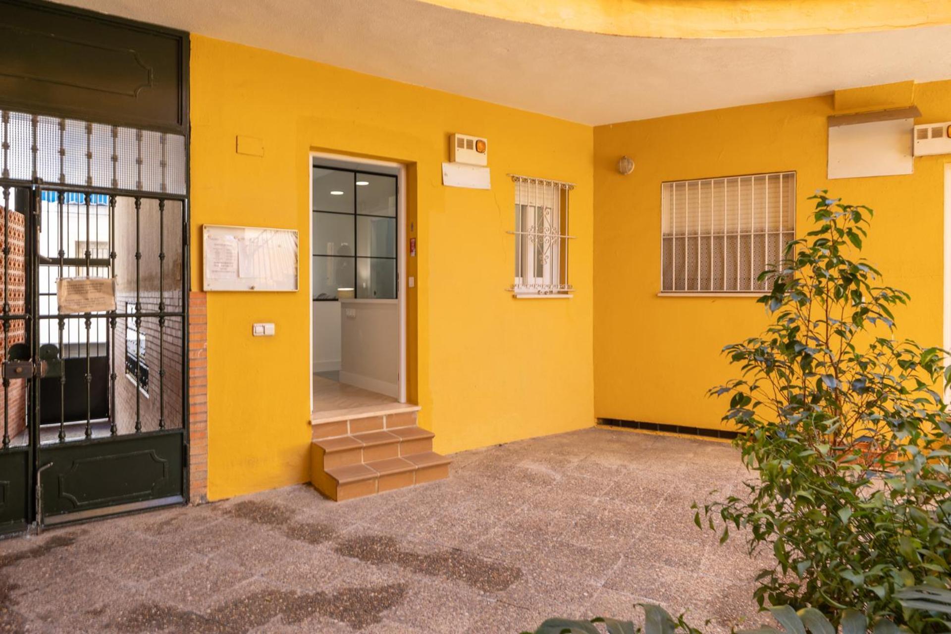Charming 2 Bedrooms Apartment With Free Parking At Plaza Alameda By Ocityzen — Photos 1